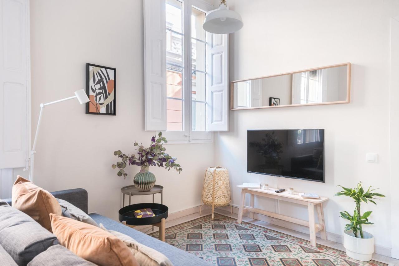 Light, Cozy Terrace And Local Life In Gracia Barcellona