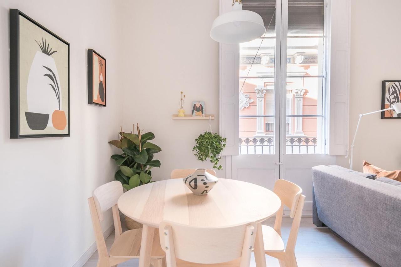 Light, Cozy Terrace And Local Life In Gracia * Barcellona